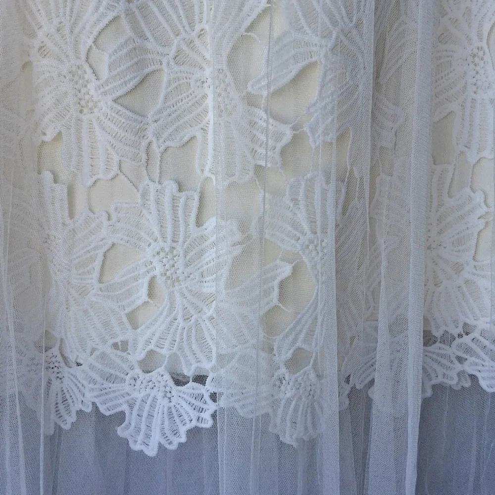 Lulu's White Lace Midi Skirt Size L - Picture 3 of 11